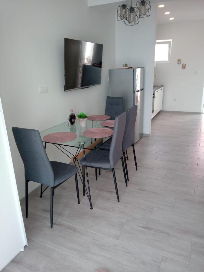 Doris Apartment Gradac (Split-Dalmatia)